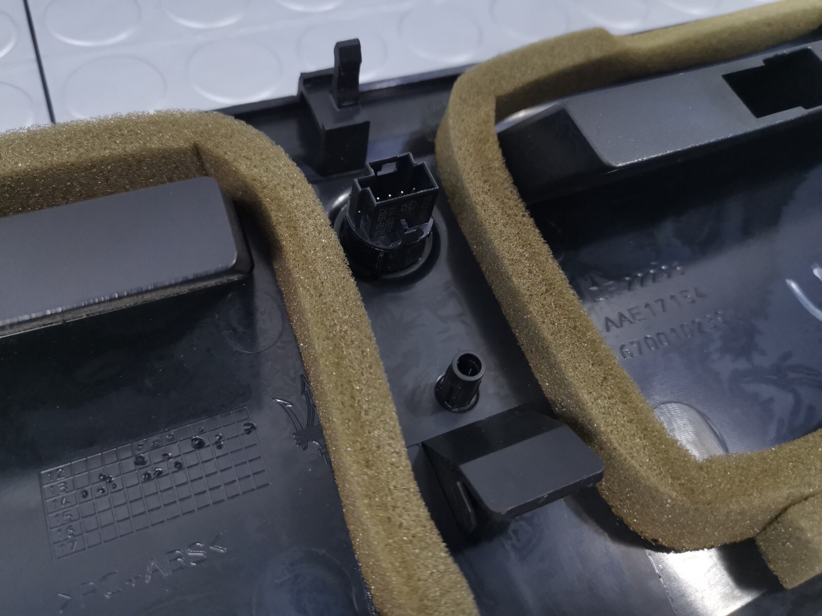 14-19 MASERATI QUATTROPORTE S DASH DASHBOARD DEFROSTER AIR TRIM 670010239
