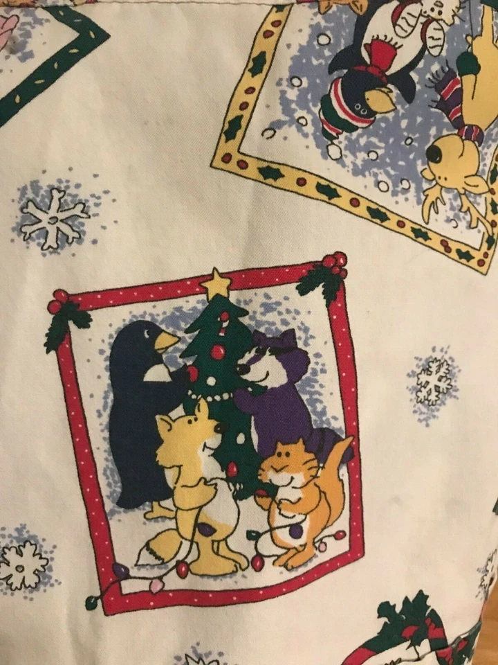 Barco Multi Animal Christmas/Holiday Scrub Top 3 Pockets Good Condition Size L - Image 3 of 4