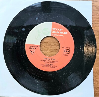 GARRY MILLS ''Look For A Star / Footsteps'' german 60s TOP RANK Ariola TEEN RnR 45