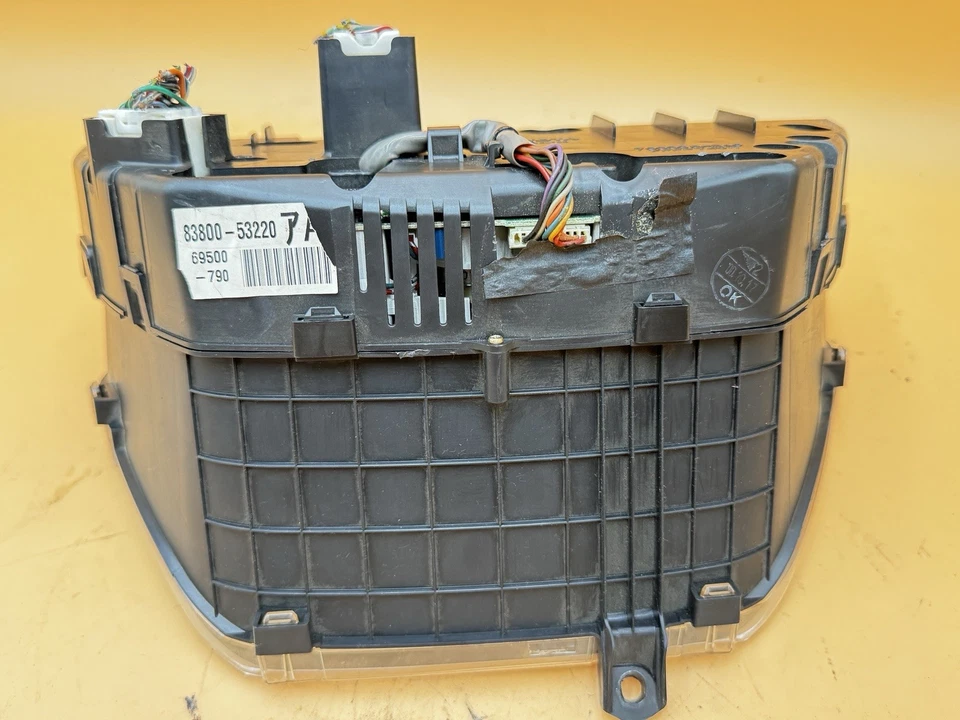 2002 - 2005 雷克萨斯 IS300 原始设备制造商仪表盘仪表组速度计 83800-53220 — 第 4/4 张图片