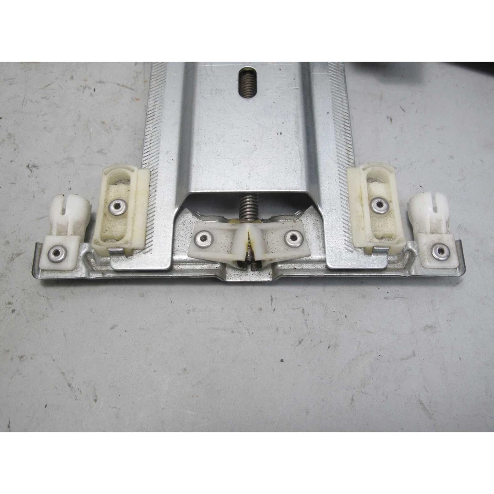 95-99 BMW E38 7-Series E39 Left Front Driver's Seat Headrest Lifter Motor OEM - Imagem 2 de 4