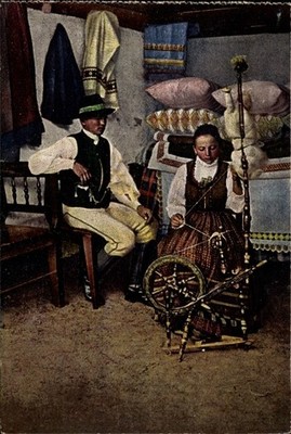 Ak Szekler Volkstracht, Ungarische Tracht, Frau beim Spinnen, Spinnrad - 3889151