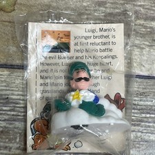 McDonalds 1990 Super Mario 3 Nintendo Happy Meal Toy, Luigi New in Package