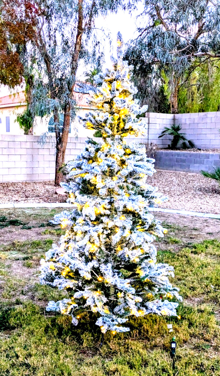 Warm White 400 Pre-Lit Lights Snow Flocked Artificial 7.5ft Christmas Tree EUC