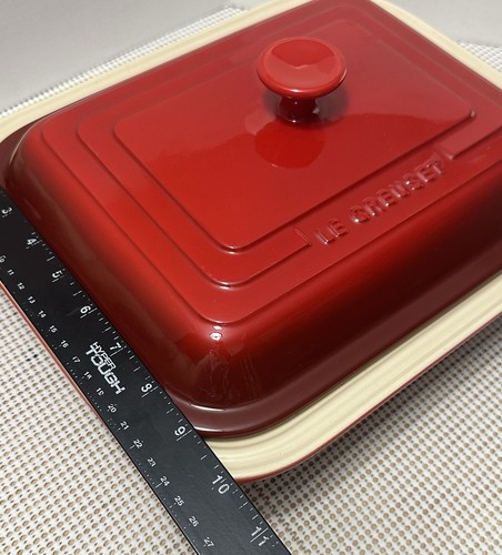 Le Creuset Stonewear Covered Rectangular Casserole Dish Red Lid 11 x 9 - Picture 7 of 8
