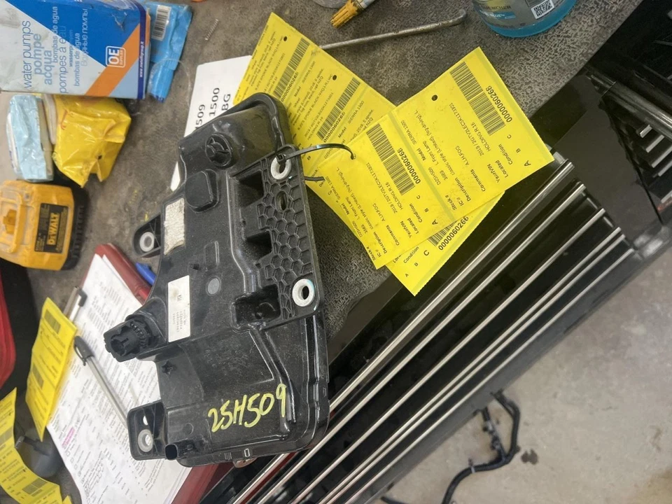 Driver Corner/Park Light Classic Style Fits 16-19 SIERRA 1500 PICKUP 213306 - Image 2 of 4