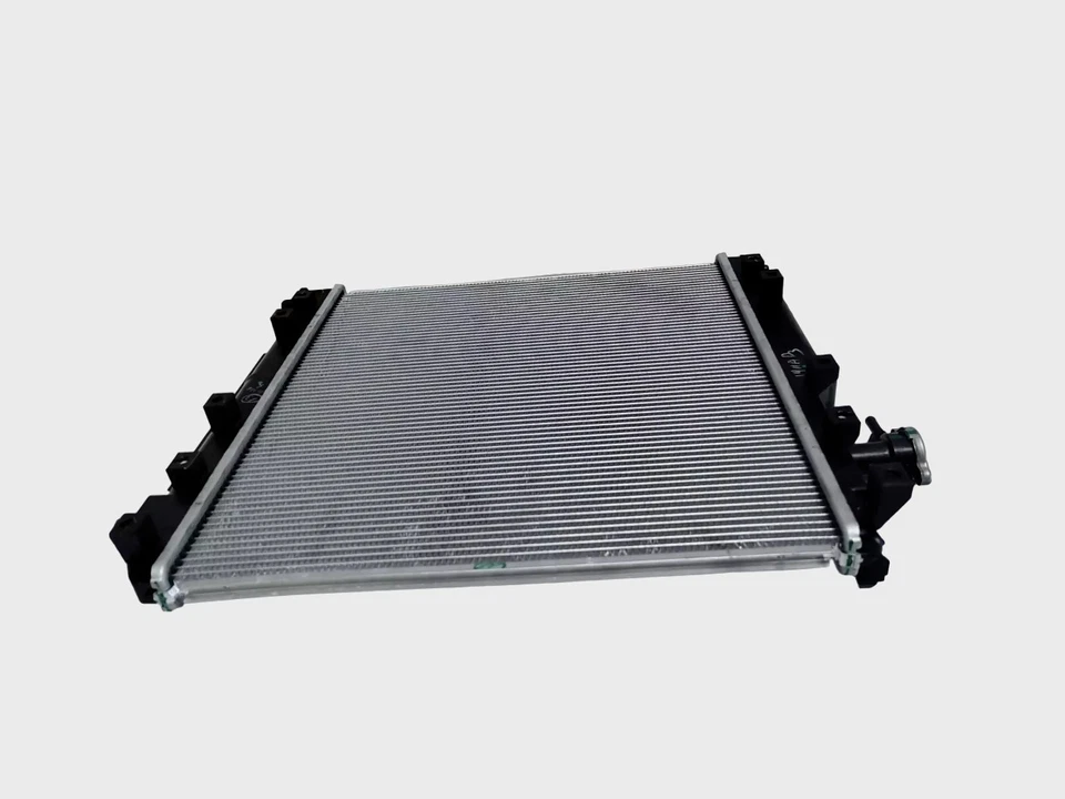 For Suzuki Celerio 2013 to 2017 OEM 17700M76M00 Radiator Assy - Image 4 of 4