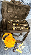 Mendini by Cecilio Bb Clarinet with Soft Case Sheet Music Flip Folder Reeds Tune