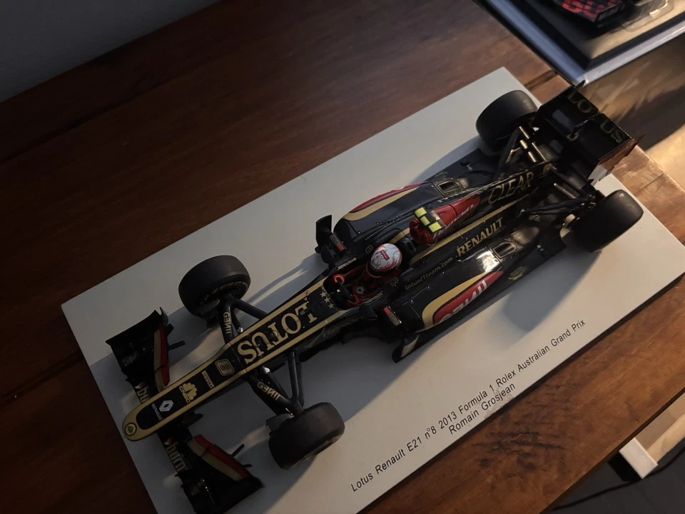 Formula 1 Spark 1:18 2013 Lotus E21 Romain Grosjean (read Description) - Image 3 of 3