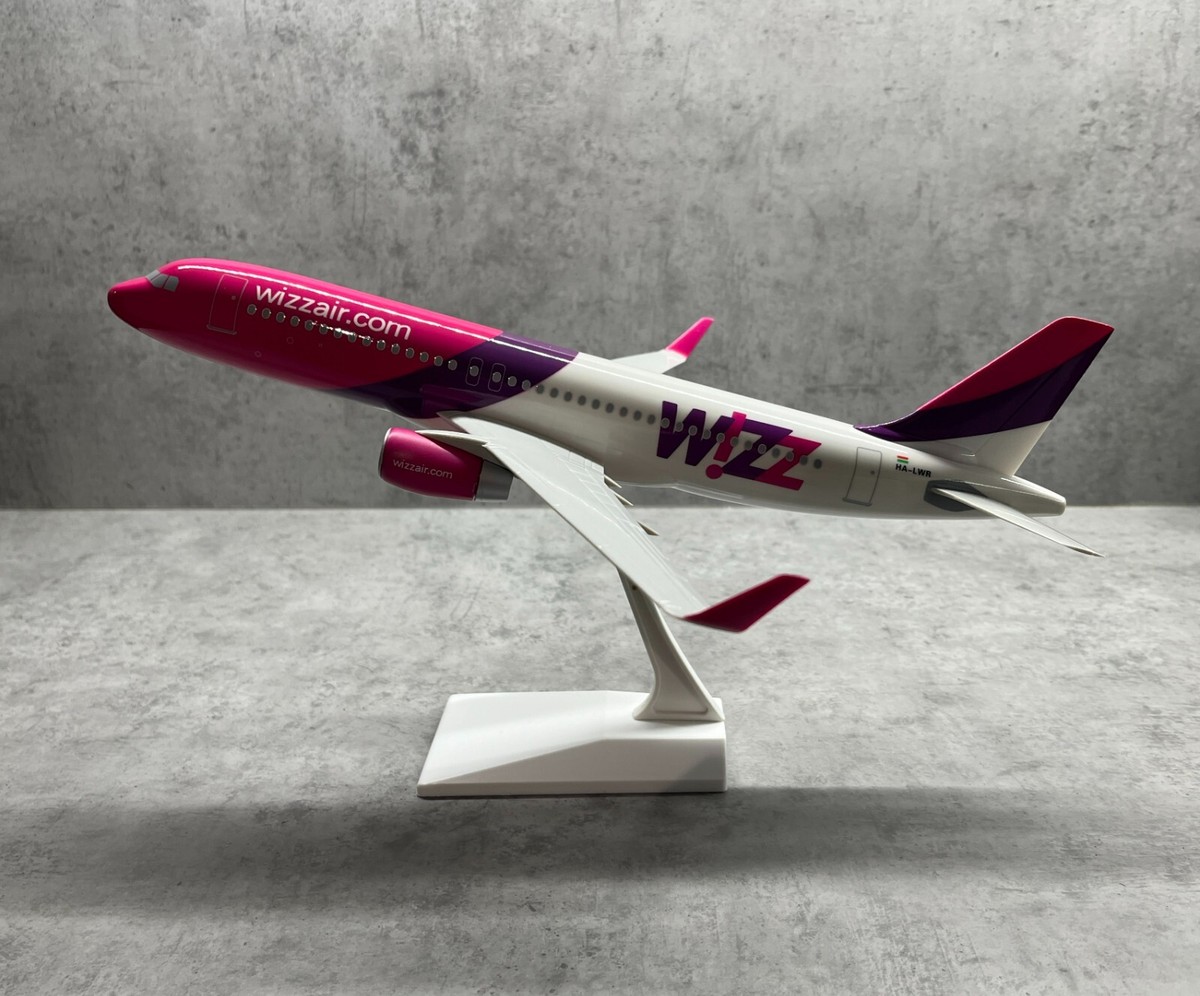 Wizz Air A320 CEO Airbus HA-LWR model 1:100 Flugzeugmodelle