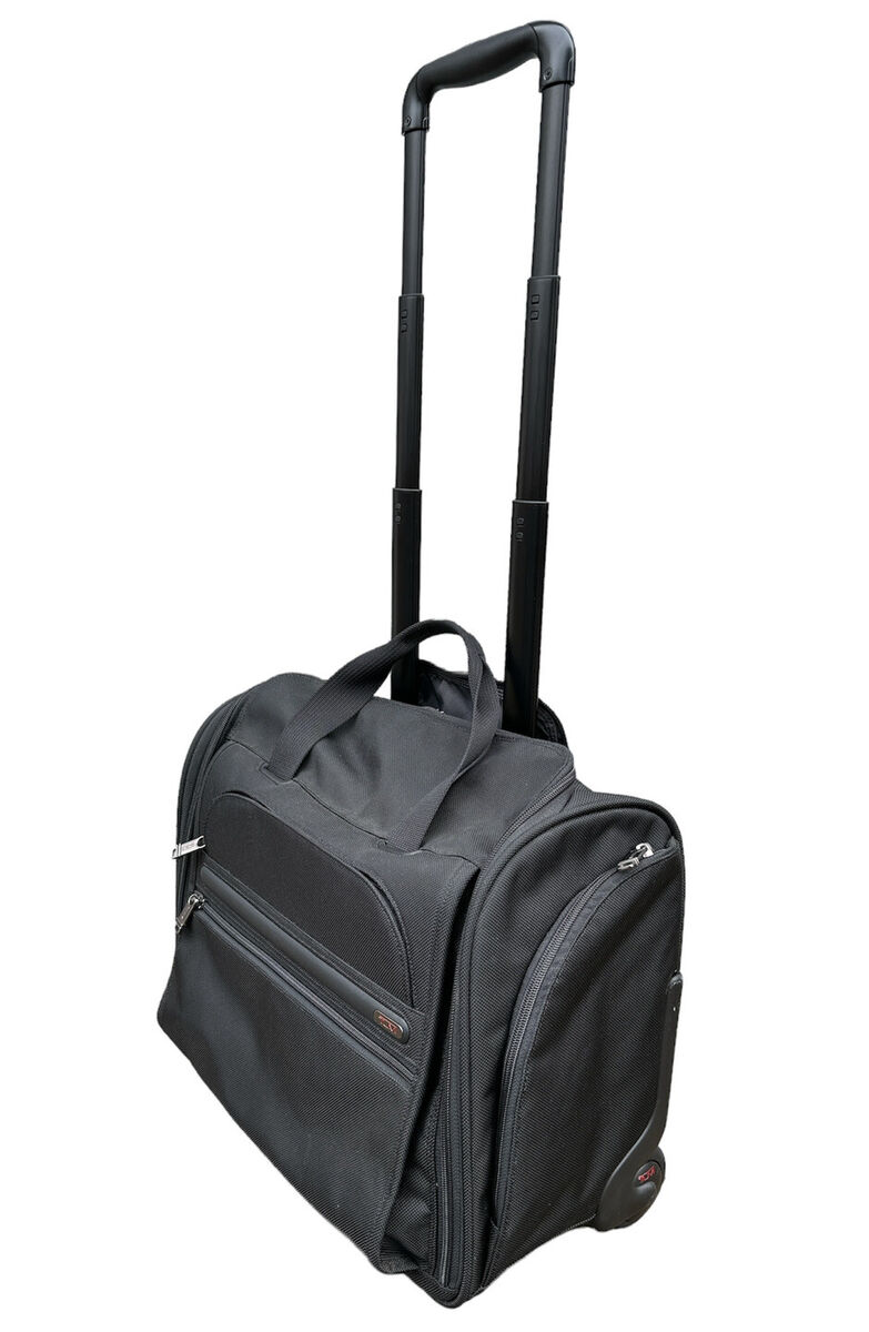 TUMI 17 TUMI 17