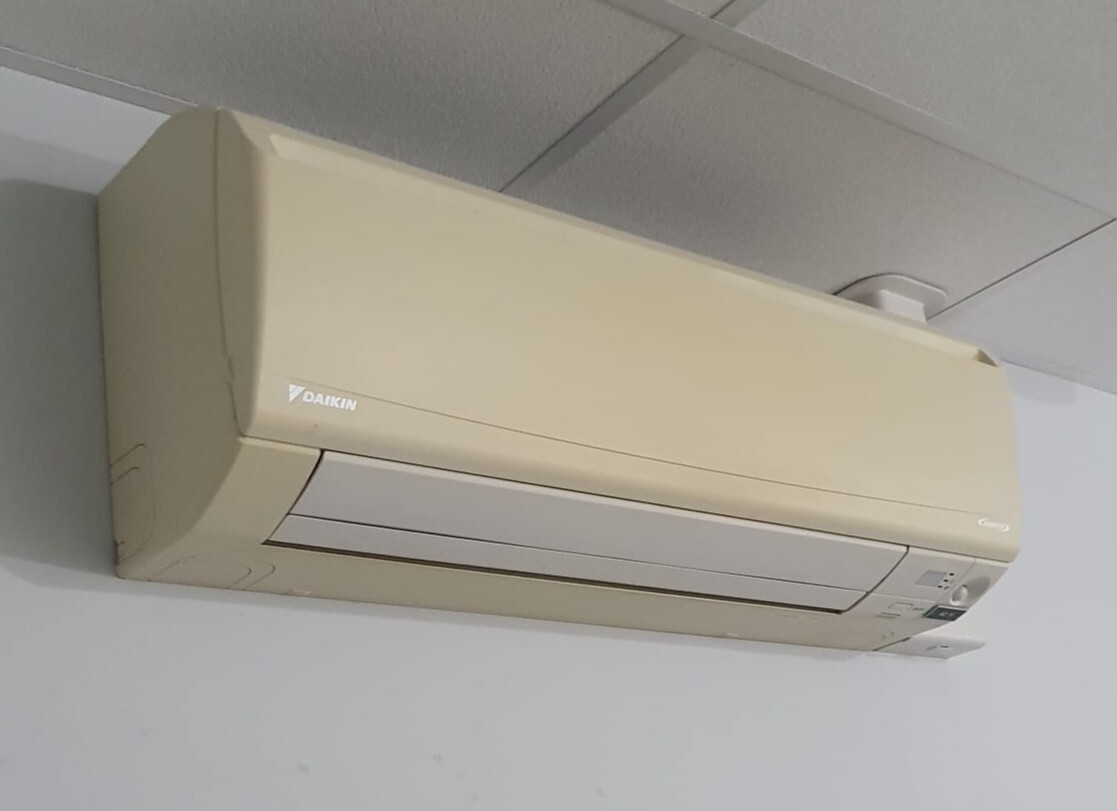 DAIKIN WALL MOUNTED SYSTEM AIR CONDITIONING UNIT eBay