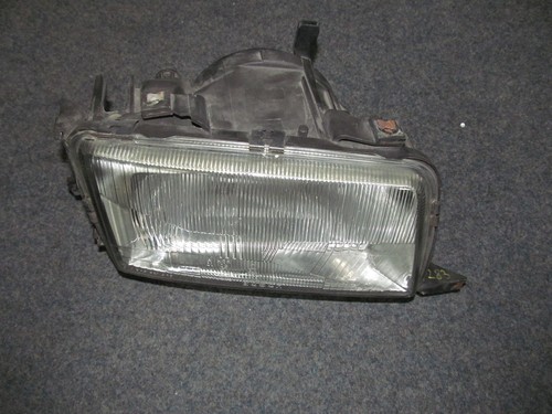 Scheinwerfer rechts Audi 80 S2 Modell 1994 Teilenummer: 1305235187