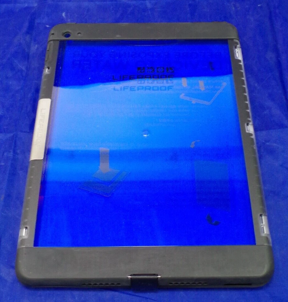 OtterBox Apple Defender iPad Air 2 Unused - Image 4 of 4