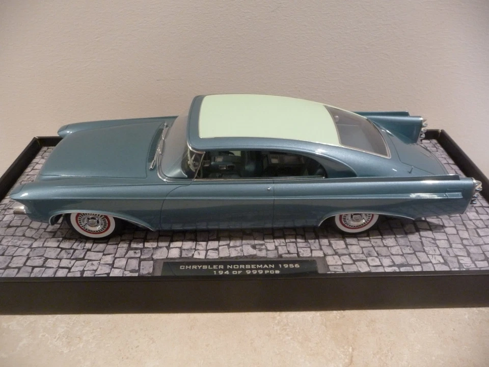 MINICHAMPS 1/18  1956 CHRYSLER "NORSEMAN", CONCEPT CAR.  MINT BOXED - Image 3 of 4