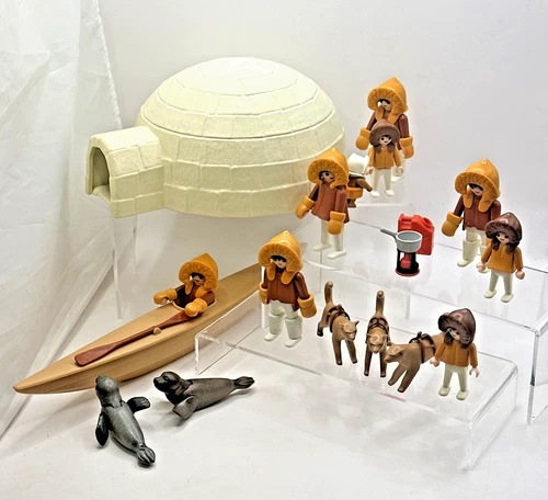 Lot Of Vintage Playmobil Figures And Accessories Igloo Kayak Eskimos Seals Dogs