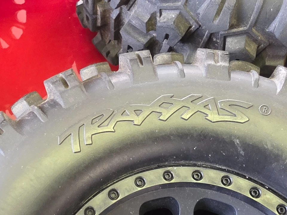 4x TRAXXAS SLEDGEHAMMER Räder für XMAXX und XRT !NEUWERTIG! 8.4x4.3-4.0 - Bild 3 von 4