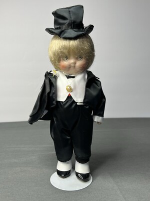 Campbell s Kids 1994 Porzellanpuppe ''Steppin Out'' Junge 10 Zoll mit Ständer
