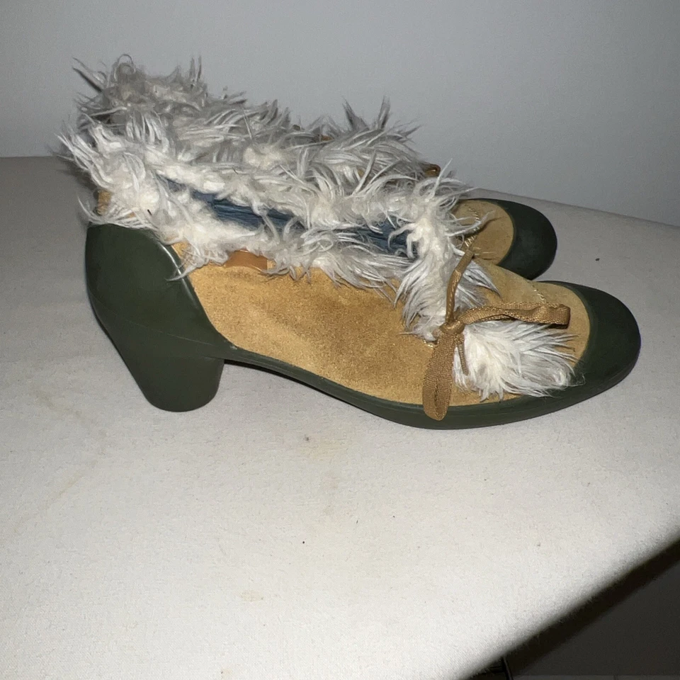 露营皮革 2 英寸高跟鞋麂皮绒 39 码二手状况完好 — 第 2/4 张图片