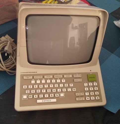 Minitel 9 NFZ 300 Modem PTT France 1985 - Vintage Informatique Collection