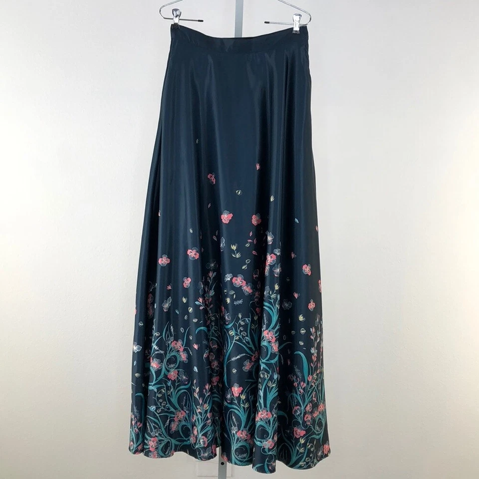 Blue Modcloth Navy Floral Arose Such A Classic Skirt sz M - Image 3 of 4