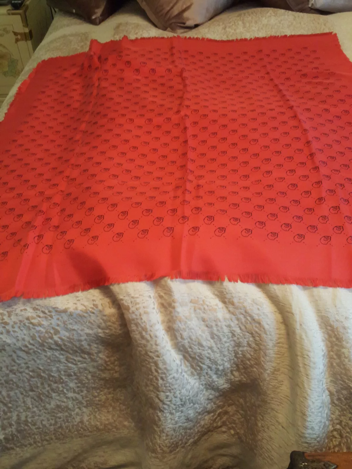 Neuf avec étiquettes écharpe soie gucci crâne rouge GG HAMLET env. 33 par 33 1n