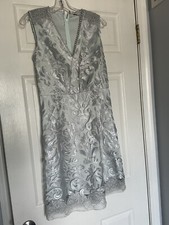 Elle Tahari light Mint green silver lace sheath dress new with tags size 4