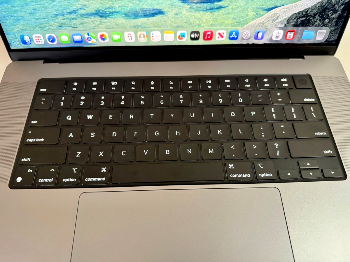 Apple MacBook Pro 16