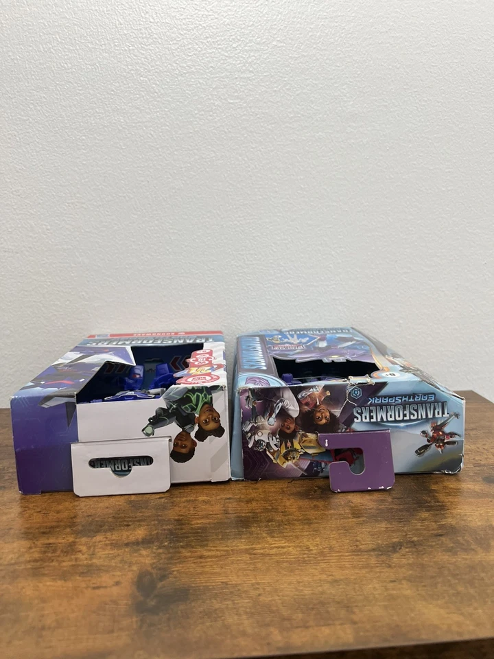 Transformers EarthSpark Deluxe Class Soundwave & Shockwave Set of 2 - Image 3 of 4