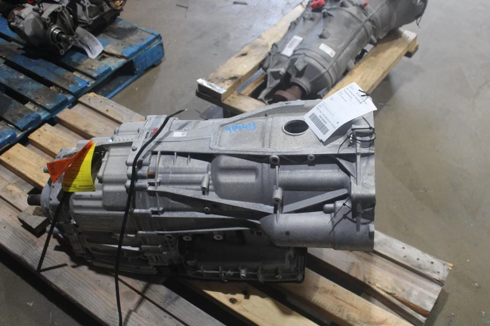 2017 Porsche Panamera Automatic Transmission 4.0L Used 41K Miles - VIN Required - Image 2 of 4