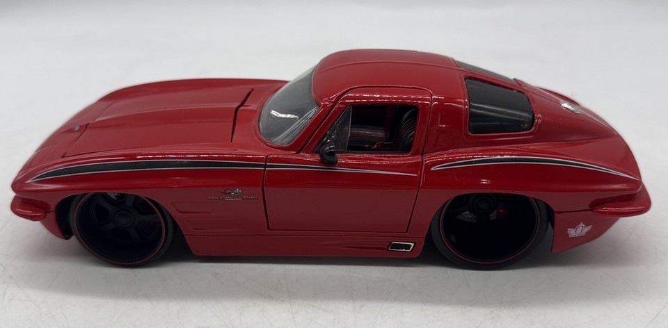 Jada 1/24 - 1963 Chevrolet Corvette Sting Ray Jaune/Noir - Édition Limitée 96211 - Occasion