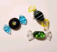 Lot Of 3 Murano style molded glass sweets fake candy ornaments figurines Green