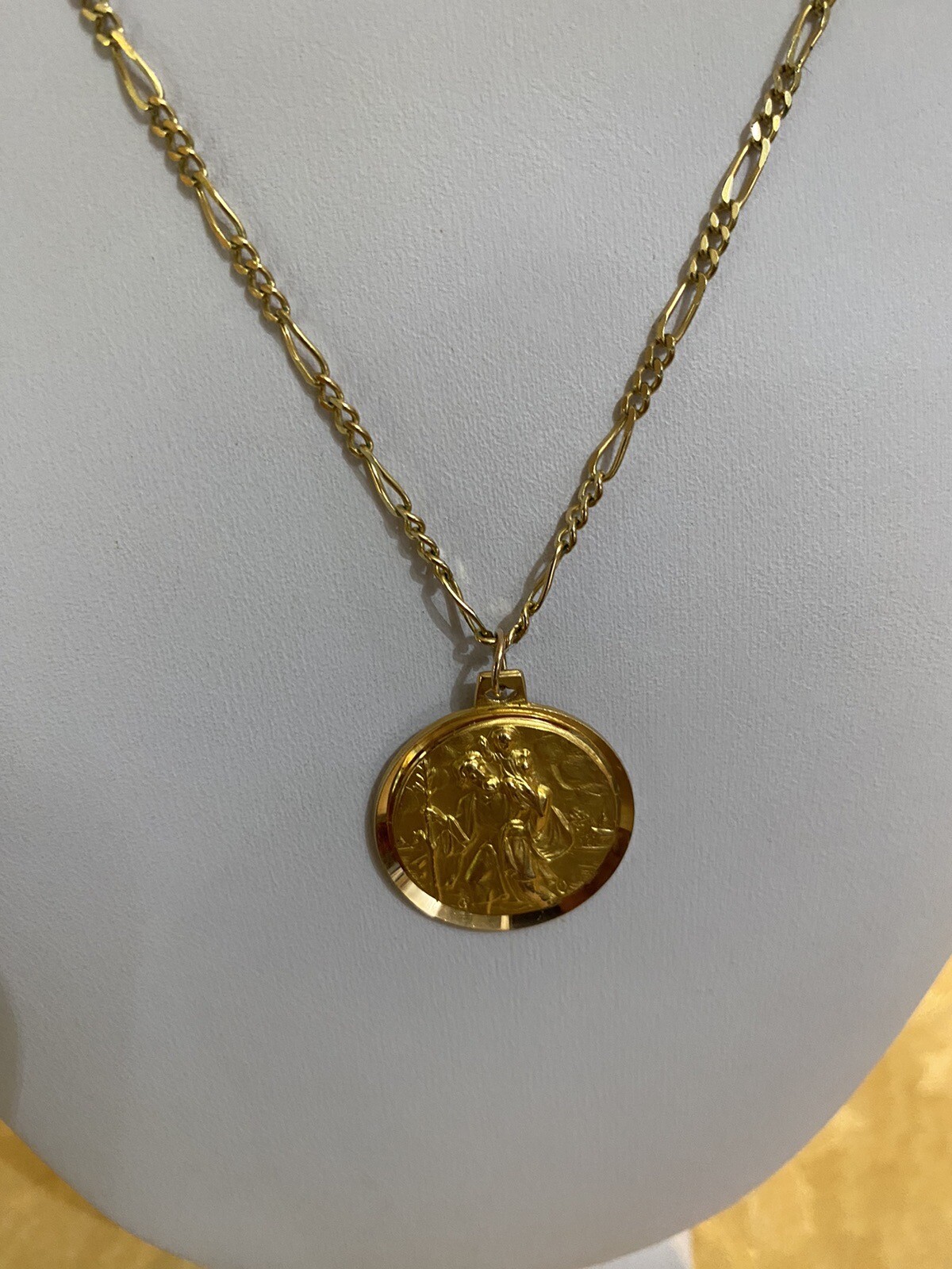 Vintage St Christopher 18ct Solid Gold Pendant On… - image 12