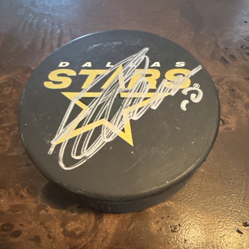 Brenden Morrow Dallas Stars Autographed Hockey Puck NHL