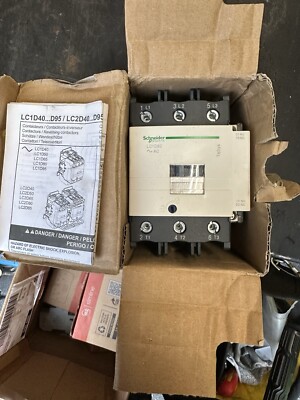 Schneider Electric TeSys D 80A Schütz 3 polig 3 Schließer Kontakte 240V AC Spule