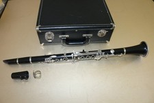 Noblet Paris France wooden clarinet w/ carrying case COMPLETE  WORKS VERY NICE