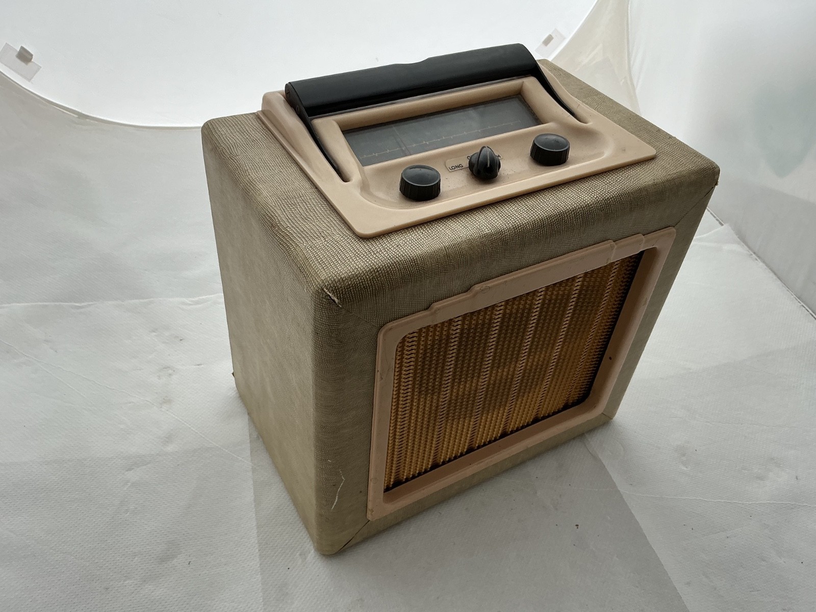 Vintage Ever Ready Portable Valve Radio, possibly Model K