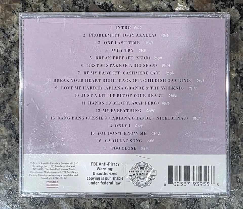 Ariana Grande My Everything Target Exclusive Deluxe Edition CD with Bonus Tracks Foto 2 de 3