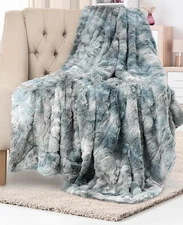 Arctic Blue Faux Fur Throw Blanket for Couch - 50X65 Inches - Minky Fuzzy Furry