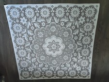 Tischdecke Spitzenoptik weiß 95 cm x 95 cm Blumenmotiv
