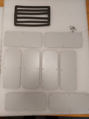 Rittal Flanschplatte Kabeldurchführung ca. 9 x 22 cm mit 6 Bohrungen 8 Stück NEU