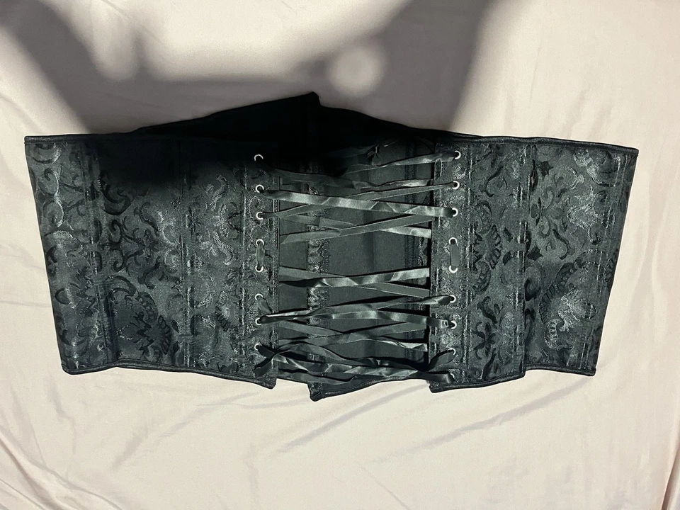 Plus Size Women’s Underbust Corset Size 4X Brand New Never Worn - Image 2 of 2