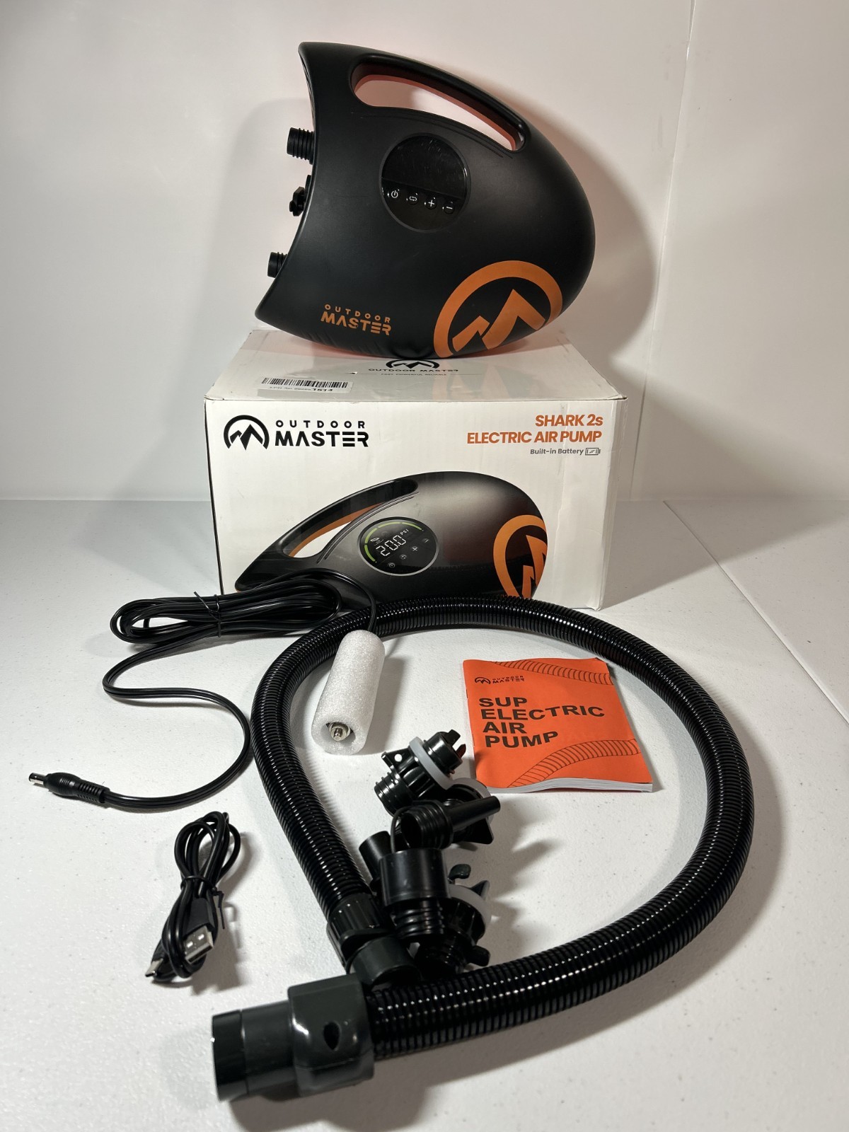 Outdoor Master Shark 2S Electric Portable 20PSI Air Pump With Built-In Battery