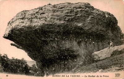 Bords de la Vezere, Le Rocher de la Peine, Anciens Etab Postcard