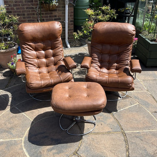2x Brown vinyl Swivel Lounge Chairs with Matching Ottoman Chrome Vintage