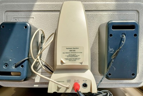 Desktop/Computer/Multimedia Self-Powered Speakers - Picture 6 of 13