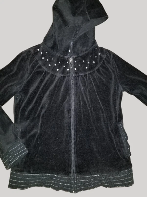 * Jaqueta CIRCO preta de veludo com capuz zíper frontal detalhes de strass para meninas tamanho 7-8 - Imagem 2 de 4