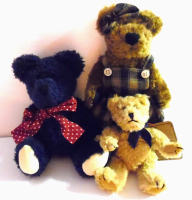 Set of 3 Boyd's Collectable Bears: Hucklebeary B. Bear, Laura E. Bearburn & Tan.
