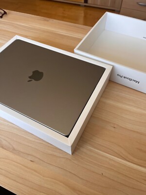 Apple MacBook Pro M1-Pro  14'' (512GB SSD, M1 Pro, 16GB RAM) nur display kaputt 