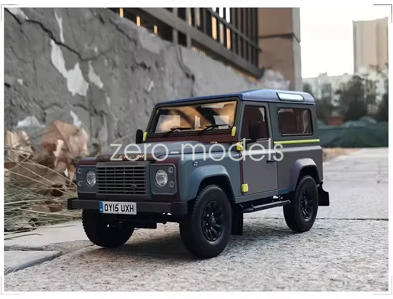 Land Rover Defender 90 for PaulSmithミニカー Almost real 1:18 Land Rover Defender 90 Paul Smith 2015